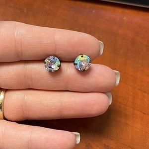 Sabika fun size studs